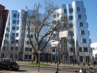 March 2017. Berlin — Rotterdam — Düsseldorf. Düsseldorf, "New Customs House", mirror house