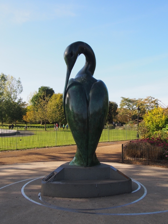 Hyde park, Isis sculpture