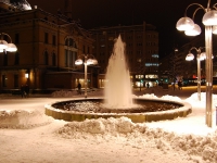 Новый год 2008 (Норвегия, Швеция, Дания). Фонтаны в Осло работают даже зимой. Карл Юхан Гате