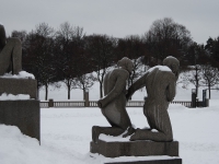 Новый год 2008 (Норвегия, Швеция, Дания). Фрогнер-парк, одна из скульптур Вигелланда