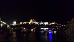 Ночной вид на Пражский град (с телефона)