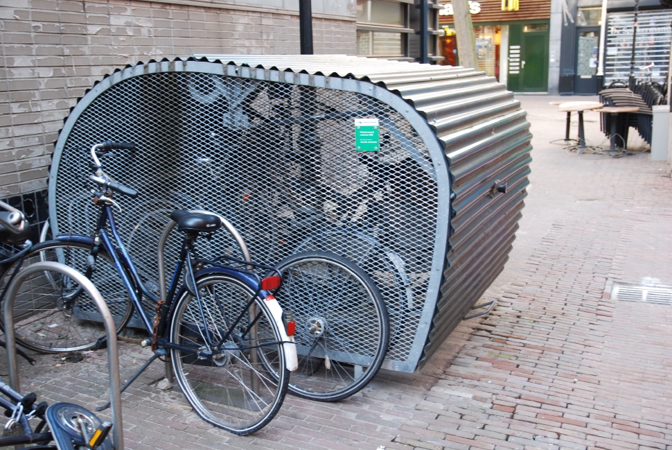 Крытая парковка для велосипедов