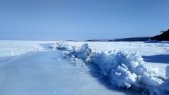 Ice hummocks